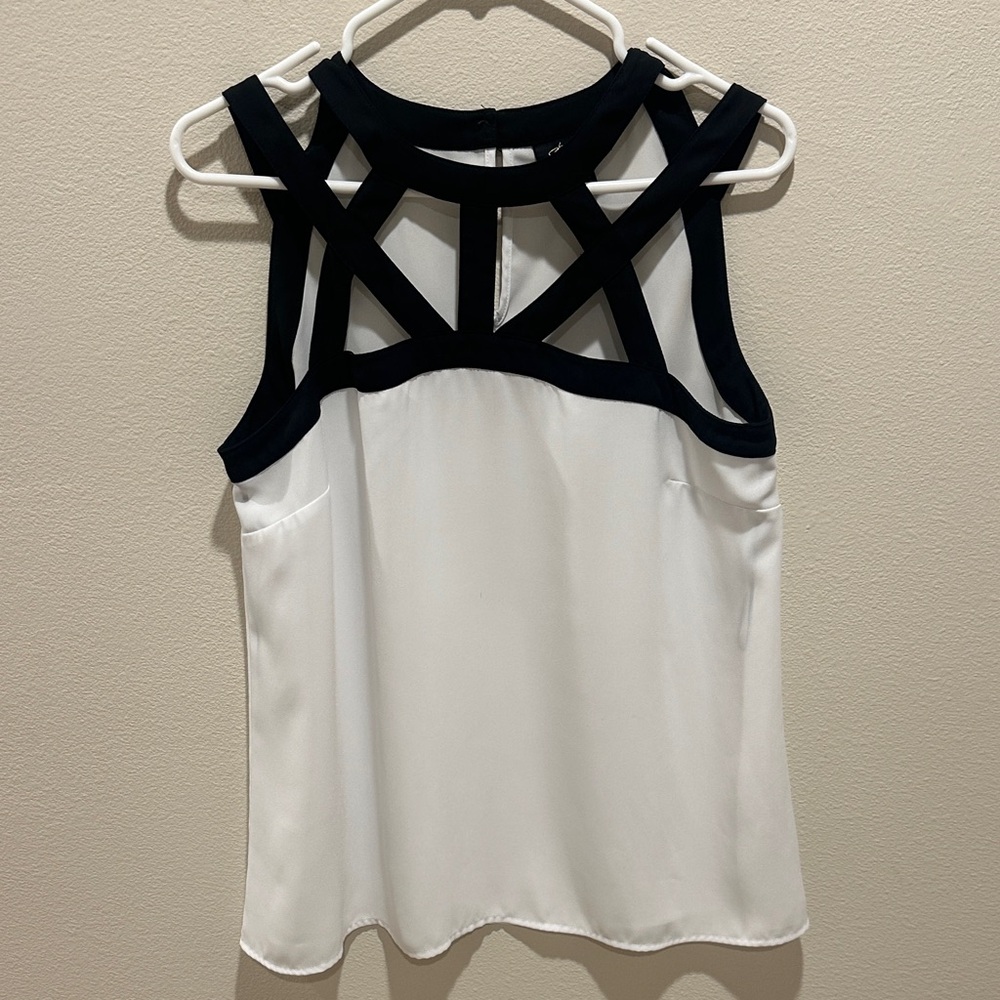Thalia Sodi Elegant Black and White Sleeveless Top